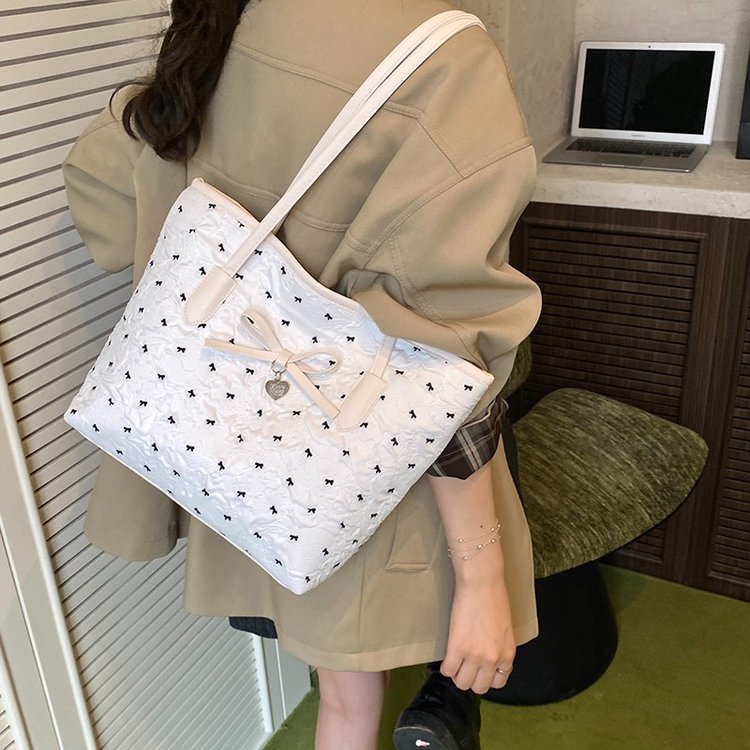PU Tote Bag with Bow Detail for Daily Use Winter 2025 - Image 4