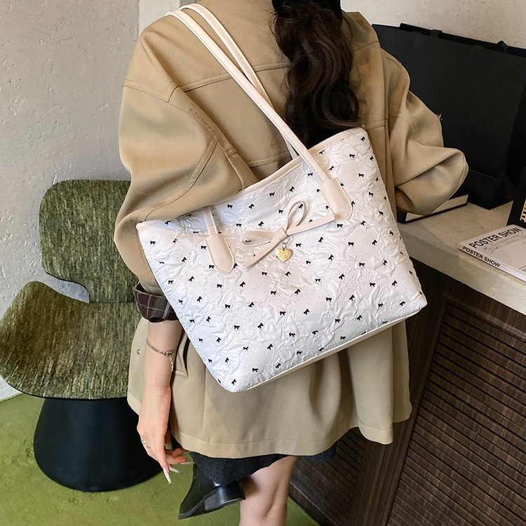 PU Tote Bag with Bow Detail for Daily Use Winter 2025